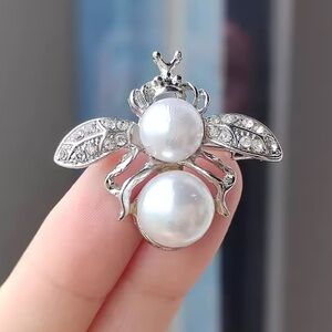 Silver Pearl Bee Brooch
